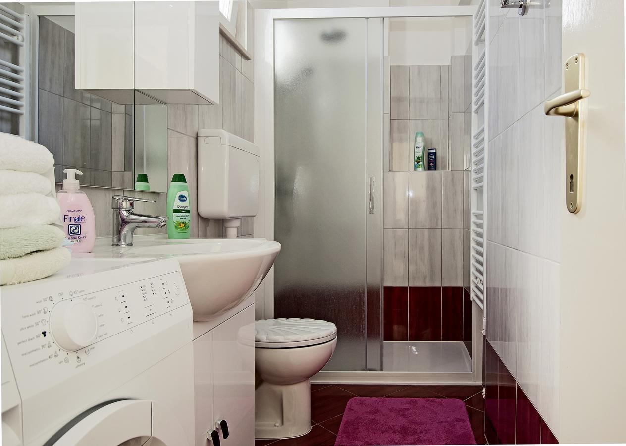 Valeriana Apartment Пула Экстерьер фото