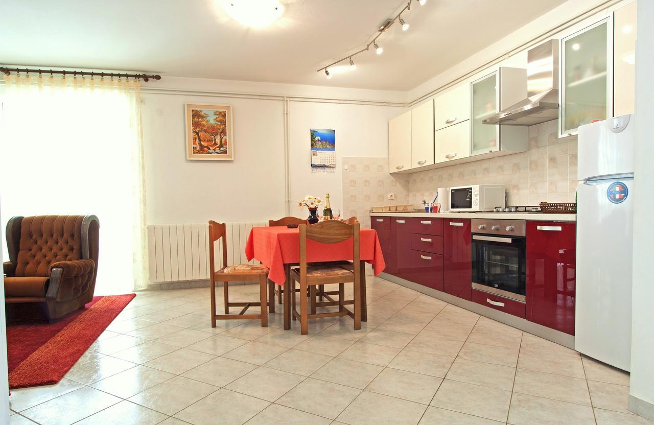 Valeriana Apartment Пула Экстерьер фото